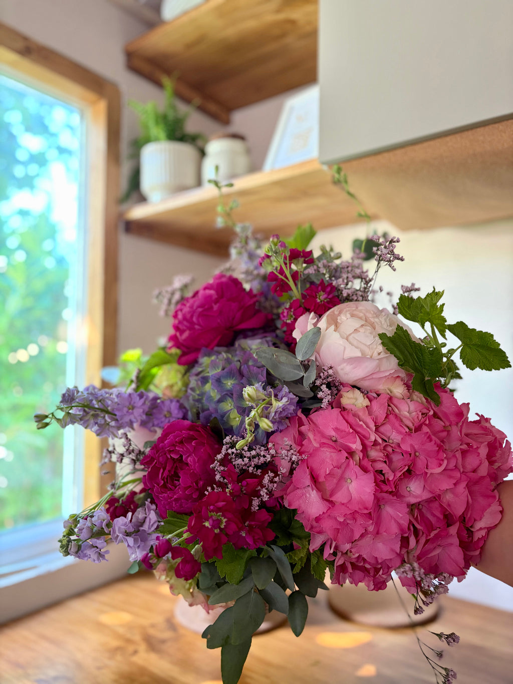 Bouquet coup de cœur hortensia pivoines rose fushia et mauve
