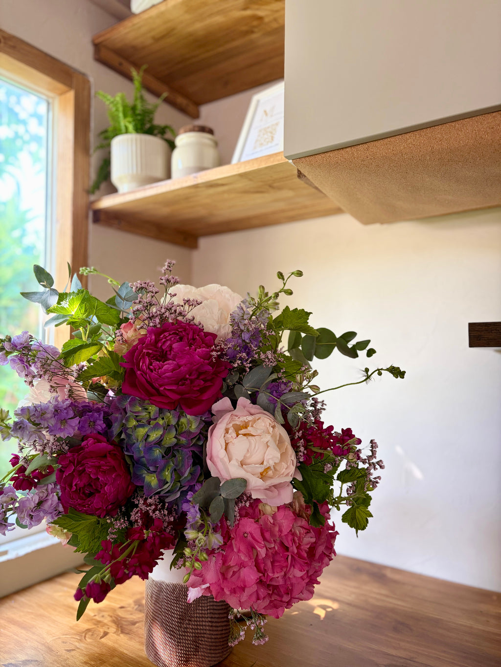 Bouquet coup de cœur hortensia pivoines rose fushia et mauve