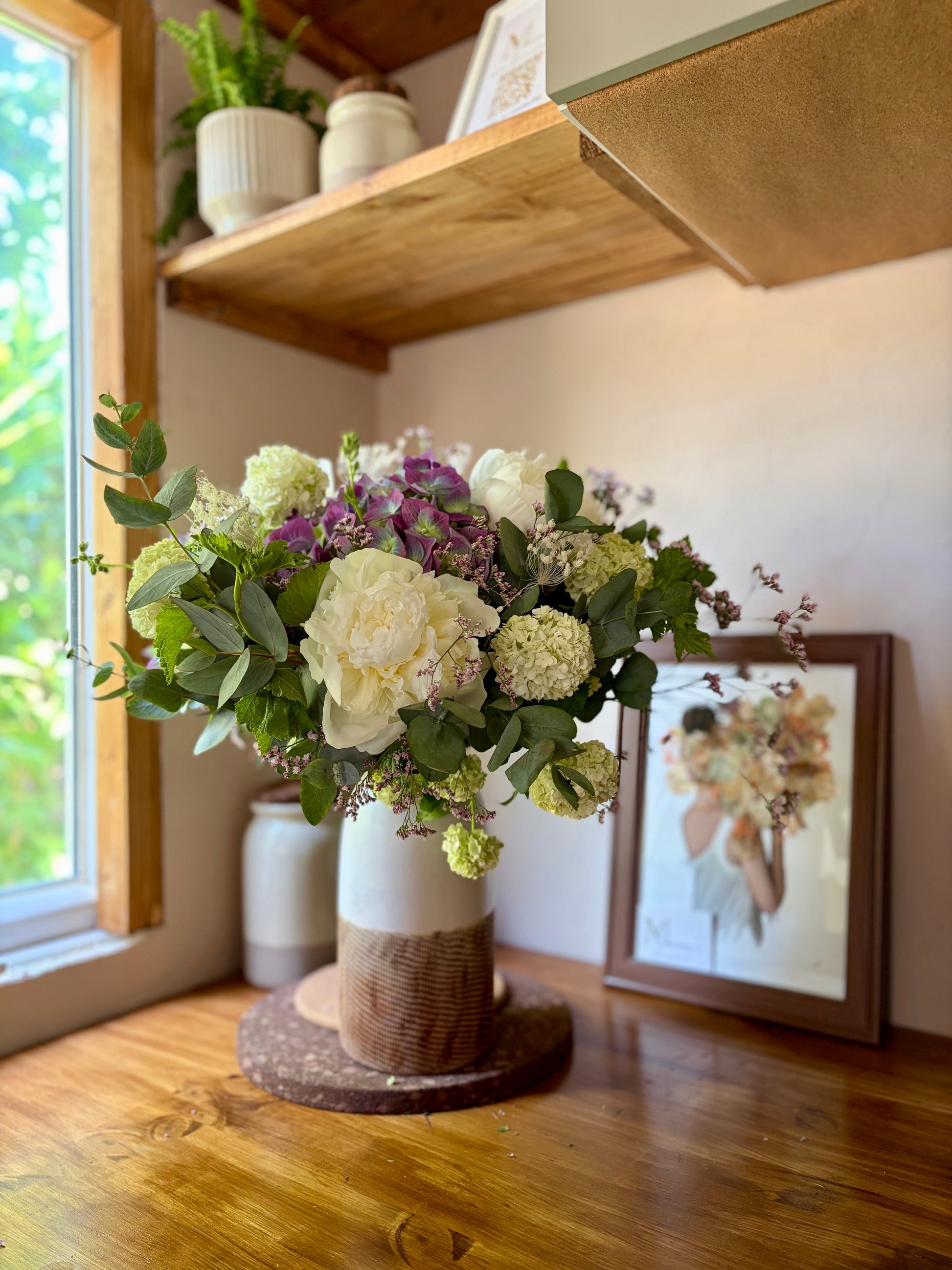 Bouquet hortensia pivoines blanc mauve