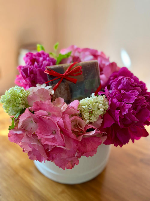 Boîte à chapeau gourmande pivoine rose et fushia